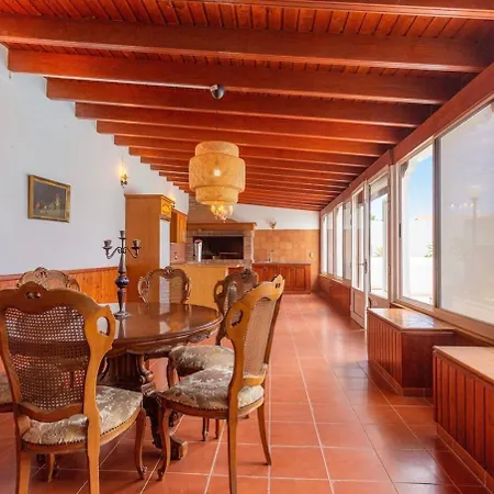 Alamos Park-stunning In Huge Private Grounds Vila *