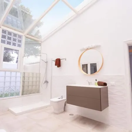 Alamos Park-stunning In Huge Private Grounds Villa *